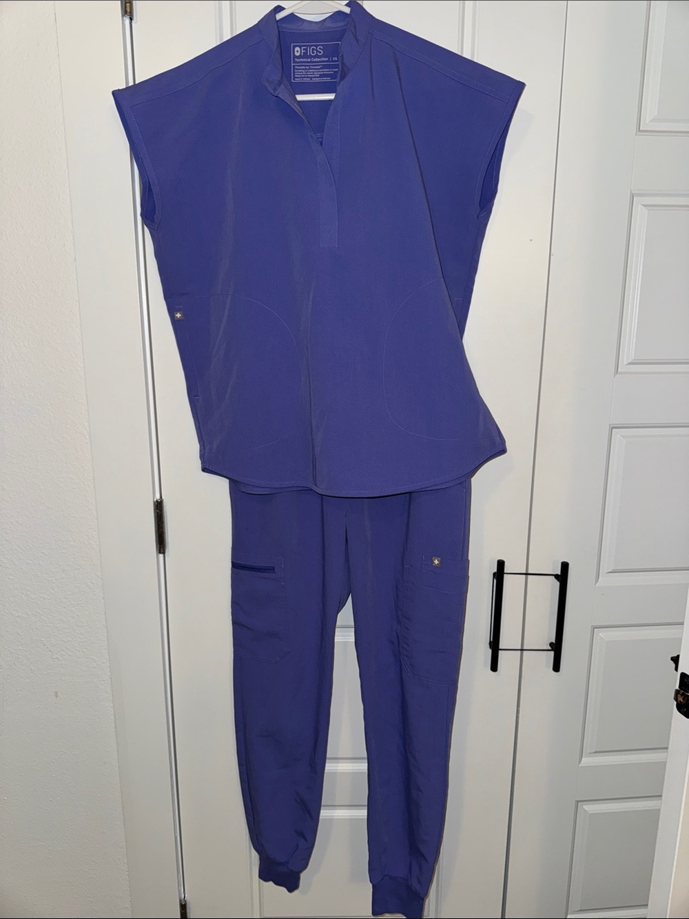 🔺XS FIGS SCRUB SET - Periwinkle blue